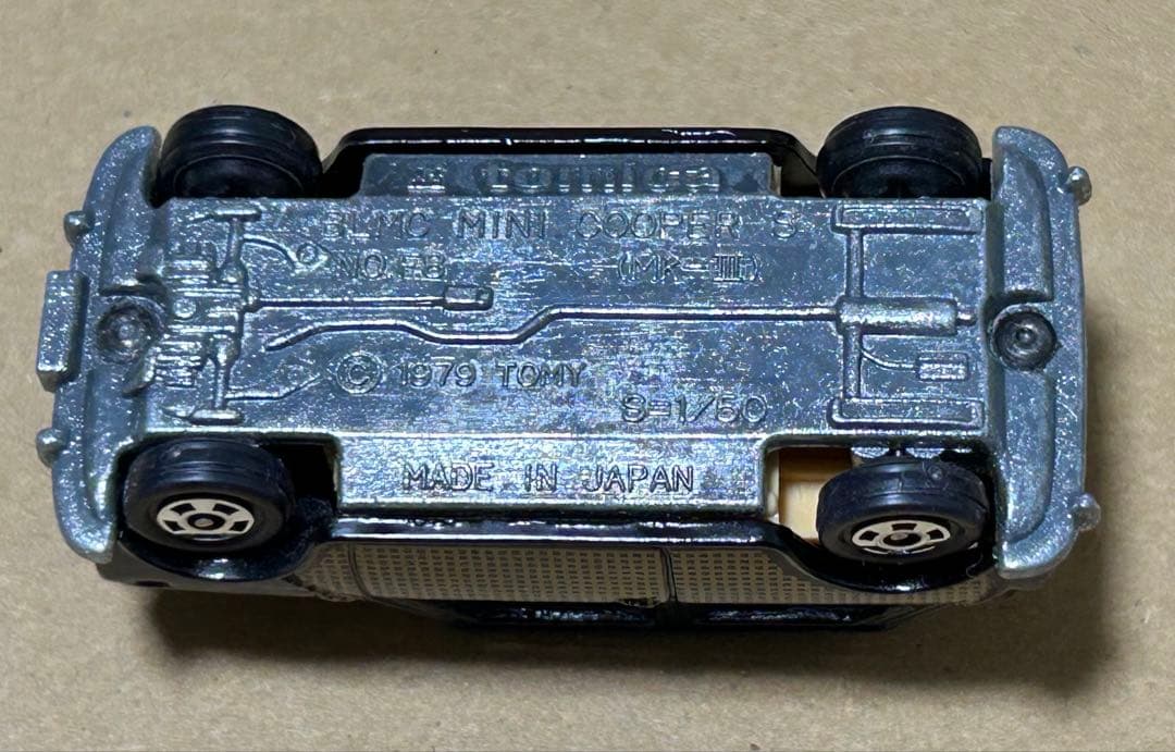 トミカ ミニクーパー サイド網目 黄タンポ 黒 ホッホラント特注