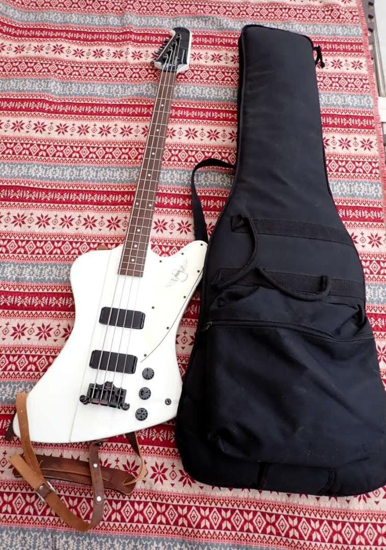 hxm1126 エレキベース Epiphone Thunderbird ホワイト