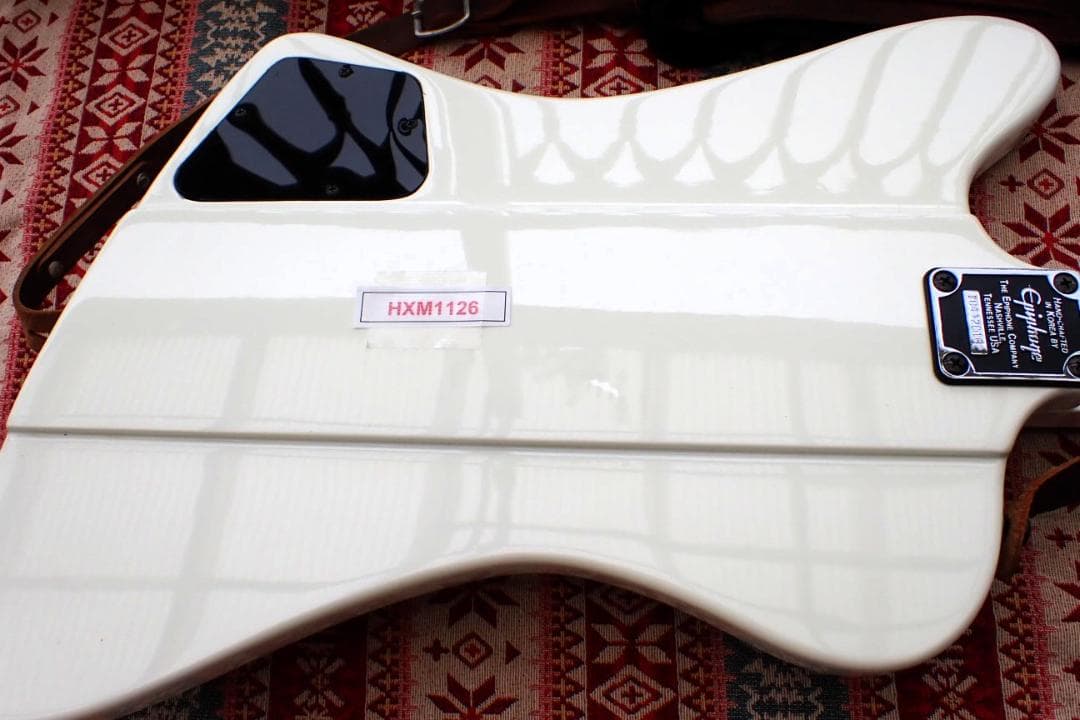 hxm1126 エレキベース Epiphone Thunderbird ホワイト