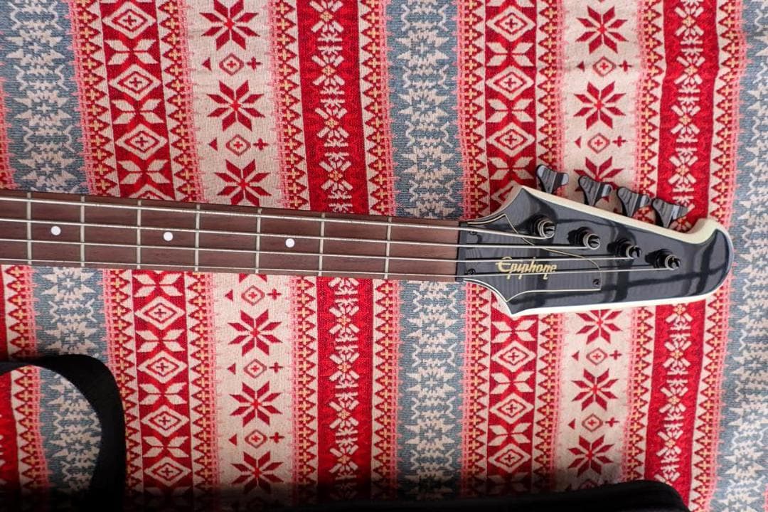 hxm1126 エレキベース Epiphone Thunderbird ホワイト