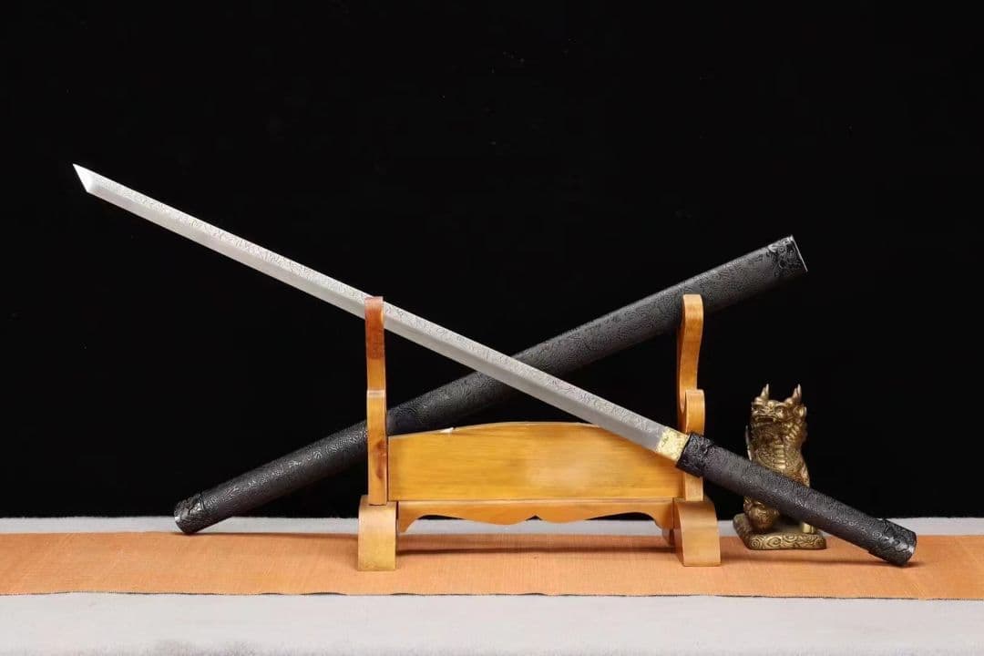 武具　刀装具　日本刀　模造刀   居合刀  竜紋