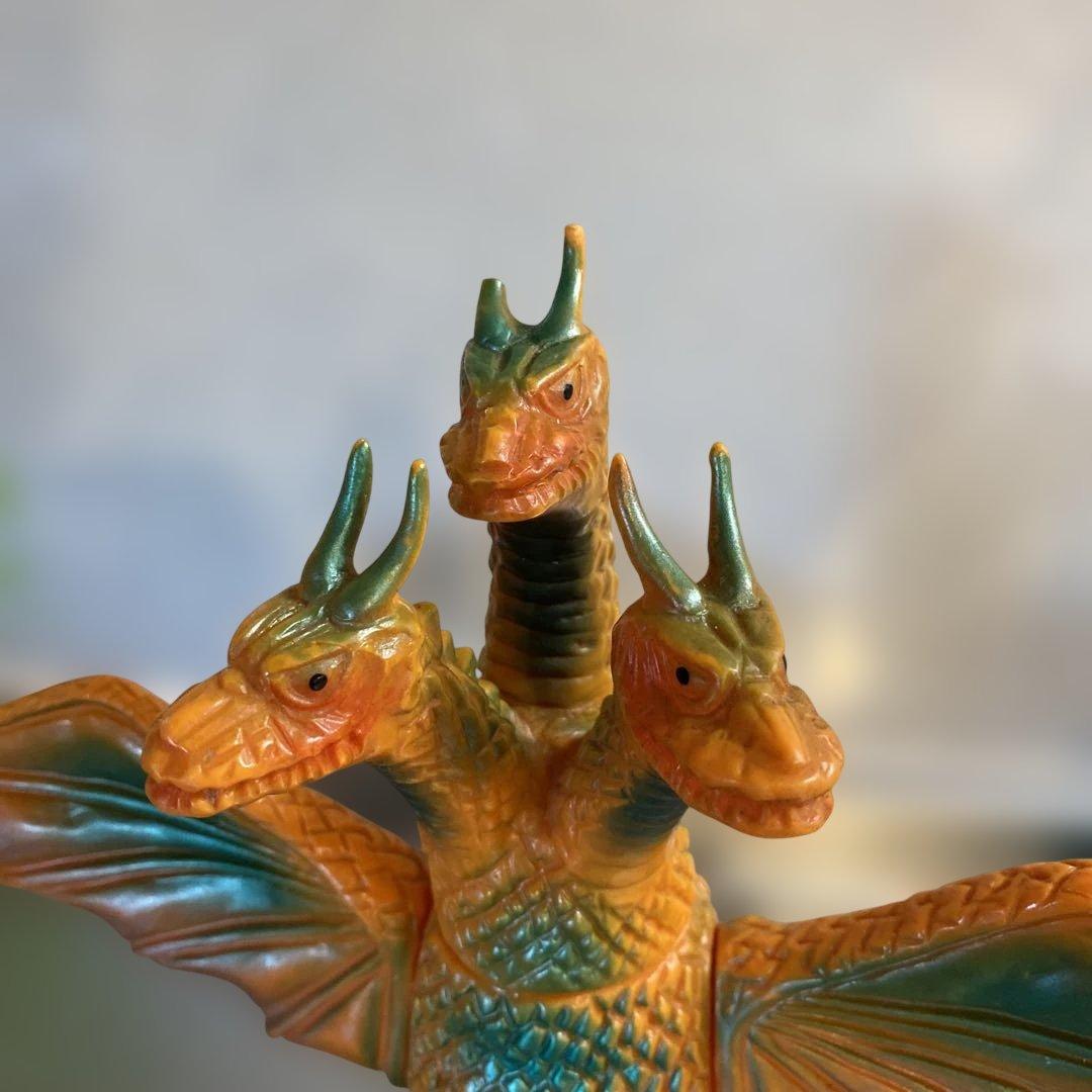 ウルトラマン　キングギドラ