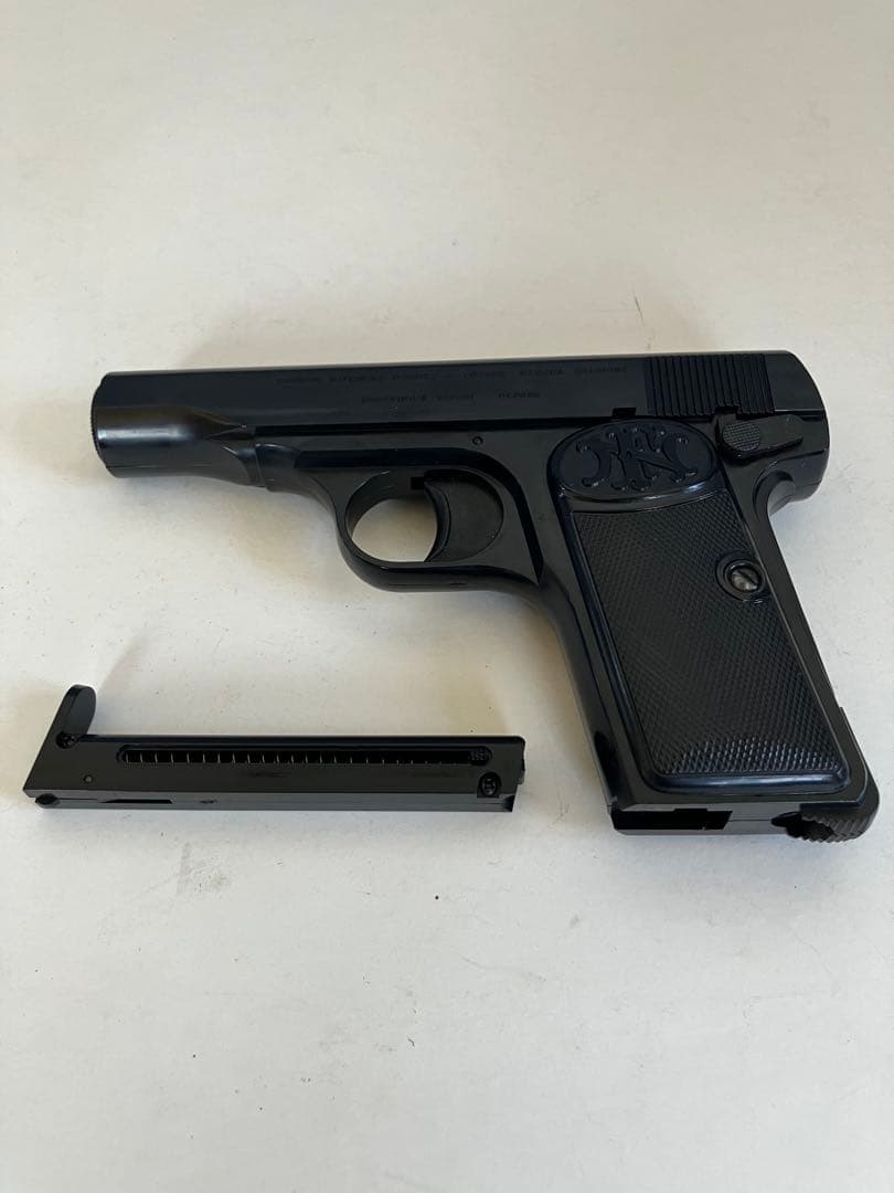 ブローニングM1910 　レプリカ社　マルシン製造　固定スライドガスガン　レトロ