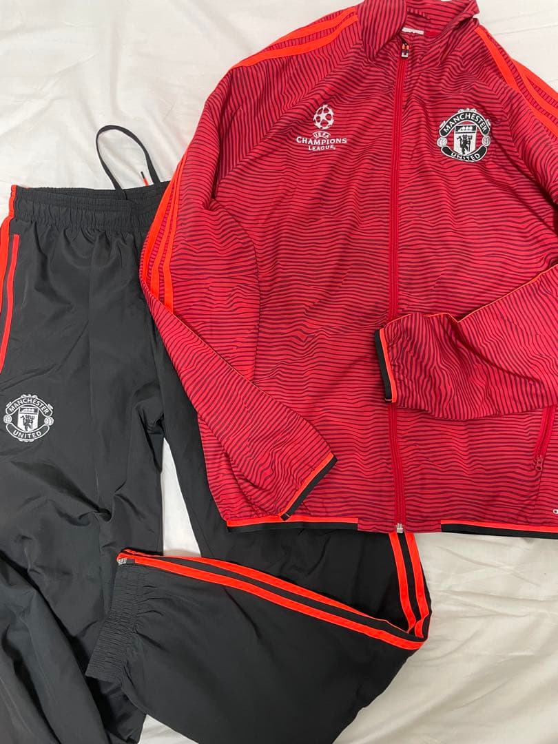 adidas マンチェスター・ユナイテッド ジャージ