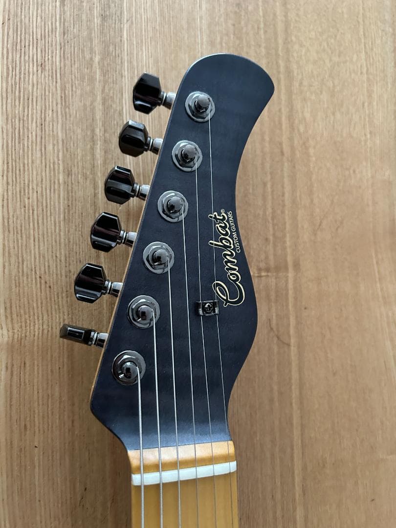 【新品同様】COMBAT GUITARS オーダー品　ストラトキャスタータイプ