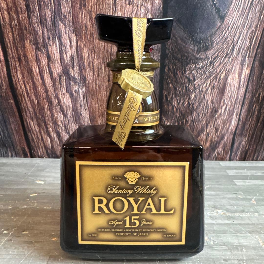 ①未開栓 サントリー ウイスキー ローヤル15年 ゴールドラベル 750ml