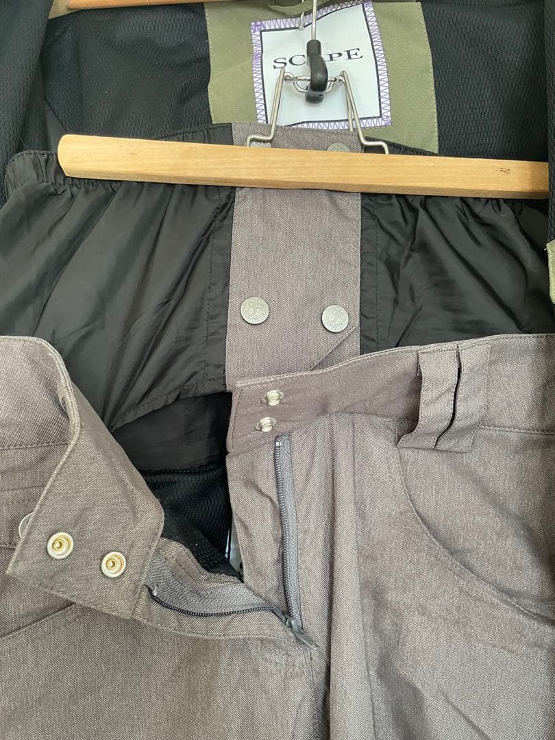 SCAPEスノーボードウェア