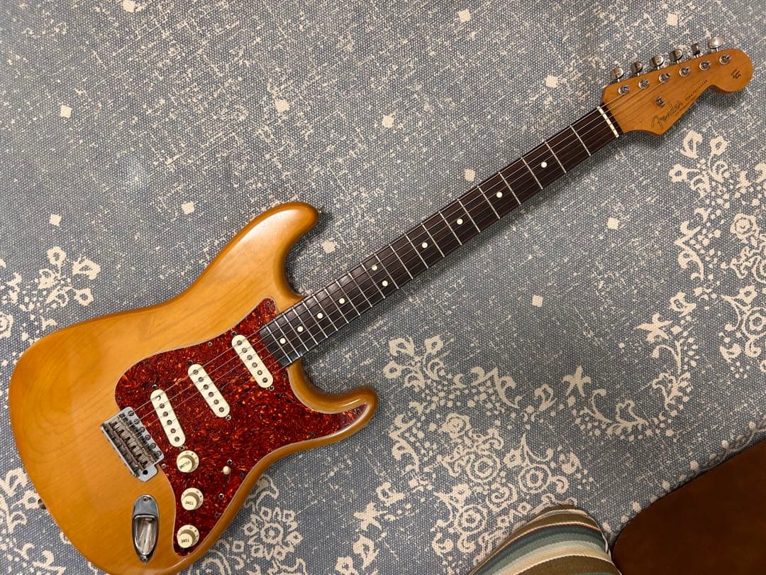 フェンダーカスタムショップ 1991年　62年ストラト　ホワイトブロンド