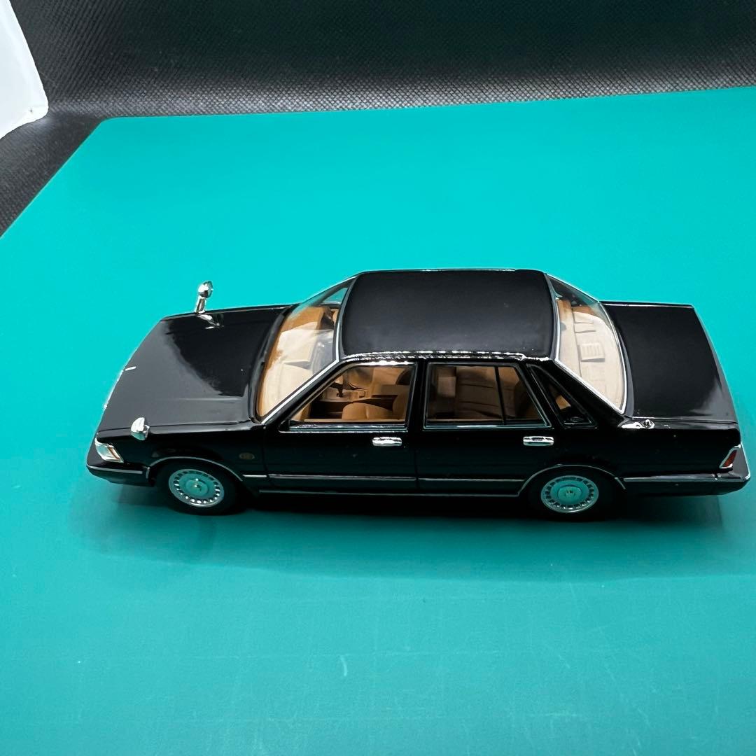 セドリック　トミカリミテッドヴィンテージ ネオ　LV-N43 18a 黒ブラック