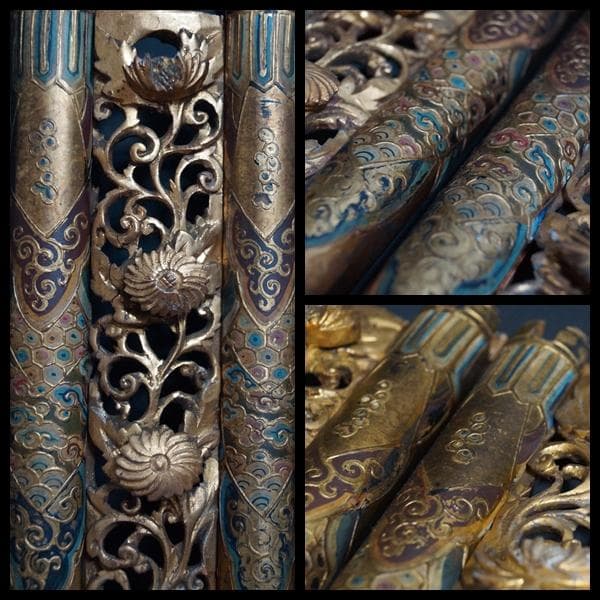 江戸末期 細工透かし彫り『菊唐草』 金箔塗り『霊芝流れ雲図』木造飾り柱(一対)