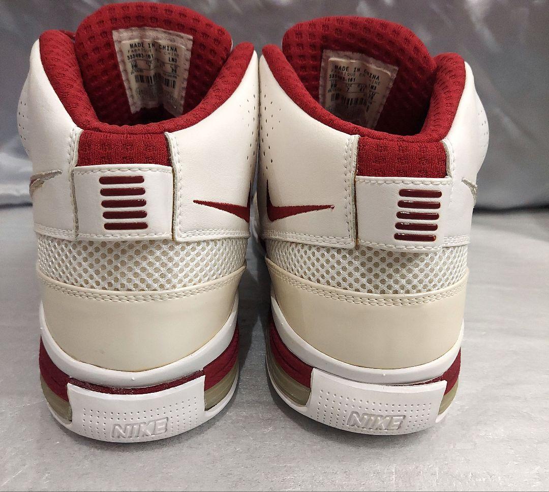 NIKE　ナイキ　エアズームライト　バッシュ　26㎝　欠陥品