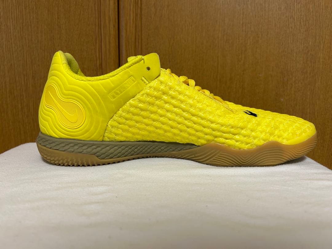 【極美品】ナイキ リアクトガト フットサルシューズ React Gato