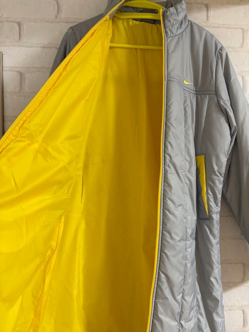 Nike ベンチコート グレー/イエロー