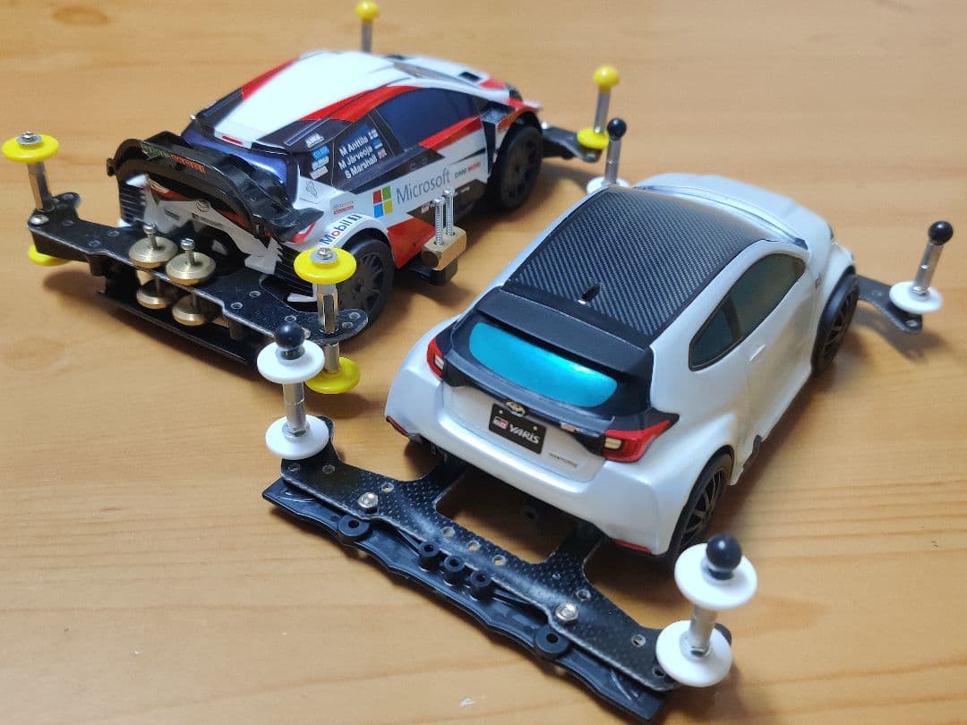 塗装済みトヨタ GR ヤリス ミニ四駆 2台セット