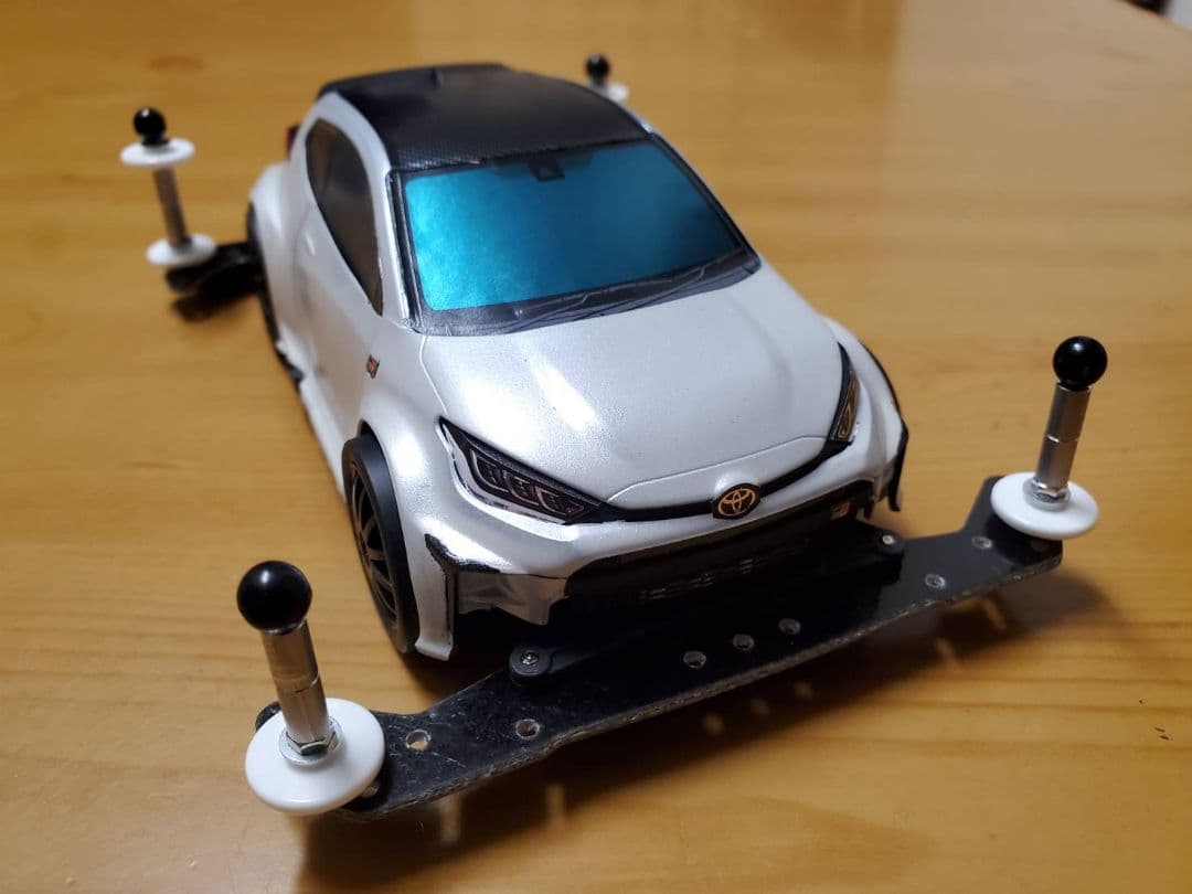 塗装済みトヨタ GR ヤリス ミニ四駆 2台セット