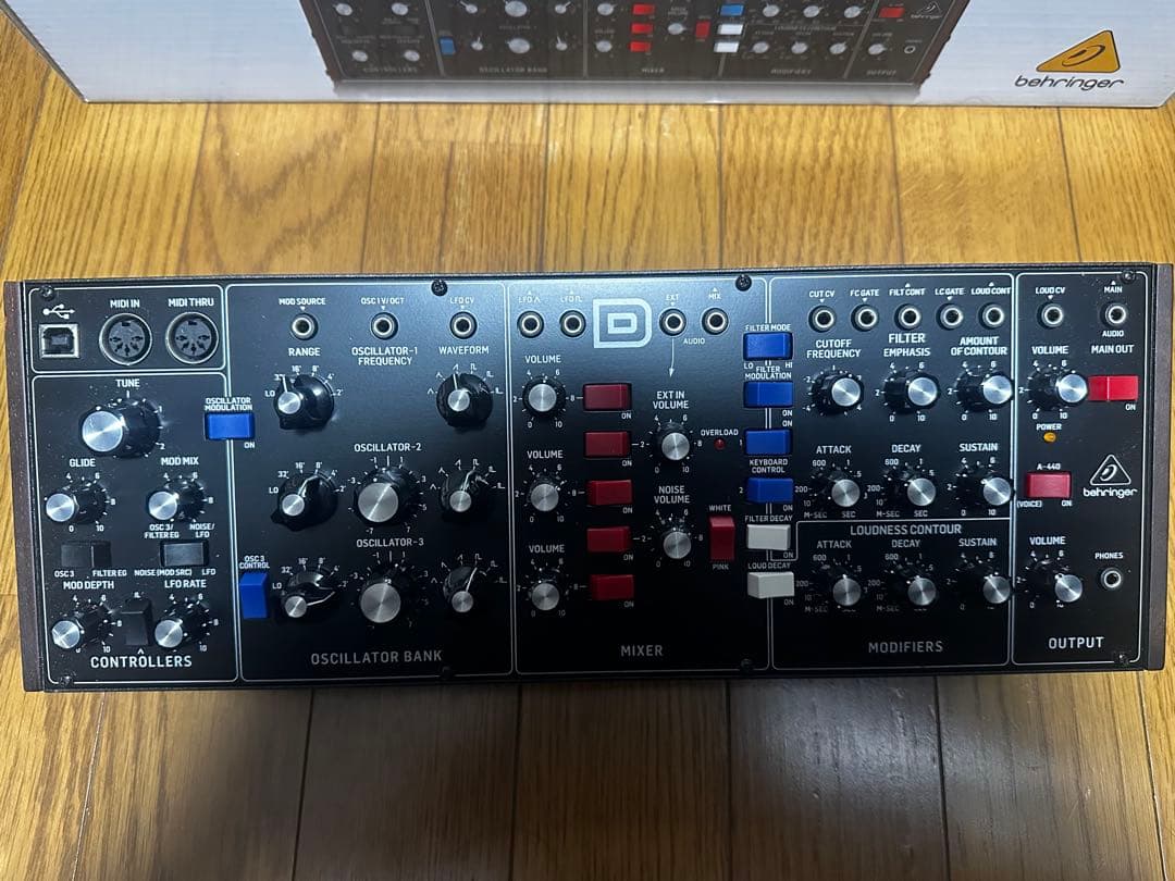 BEHRINGER ( ベリンガー ) Model D