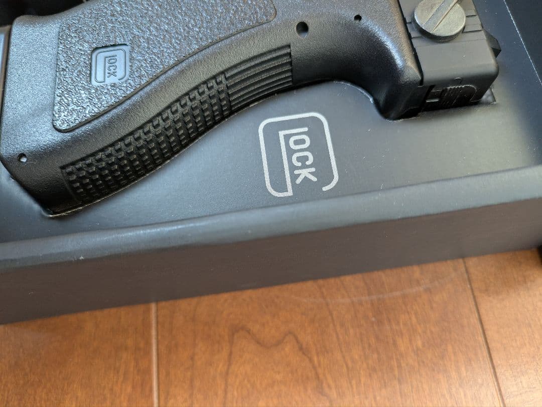 東京マルイ GLOCK 18C 電動ガン 3マガジン付　美品