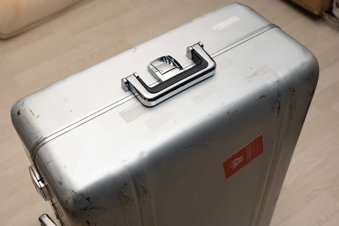 ゼロハリバートン アルミスーツケース 30inch タイヤ、ダイヤルロック修理済