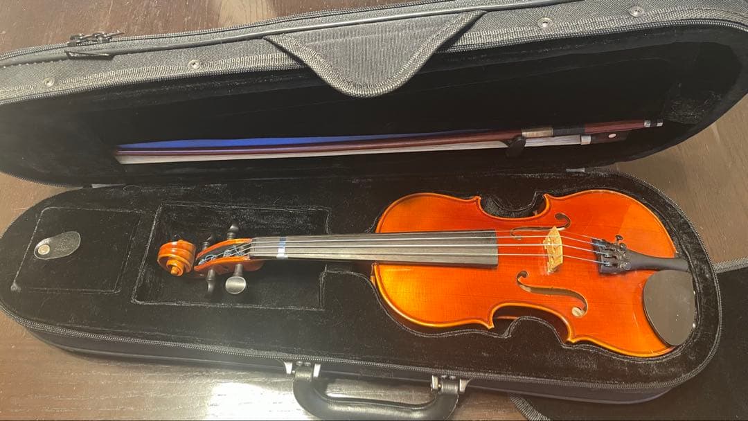 【日本製】SUZUKI バイオリン本体(1/8)と弓、ハードケース付き