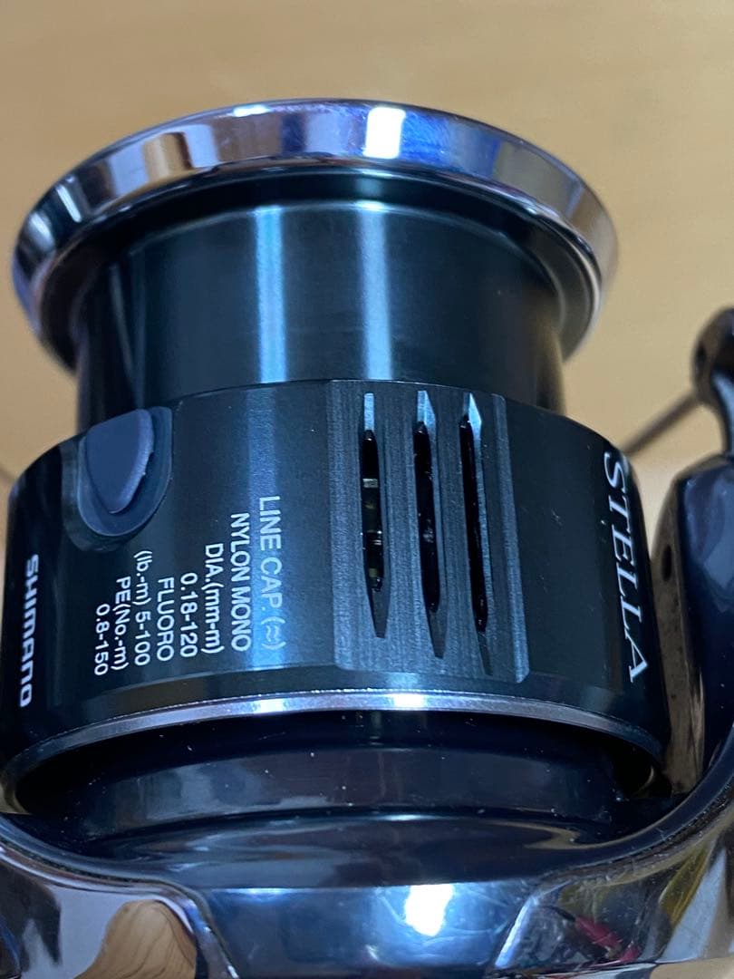 22STELLA スピニングリール C2500S 中古美品