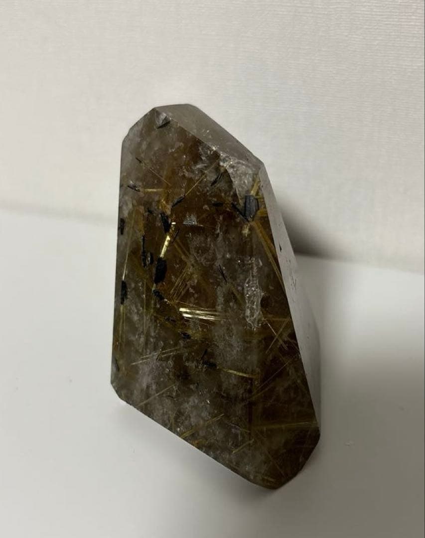 ゴールデンルチルクオーツ　210ｇ　鑑賞石 自然石 天然石 鉱物 置物