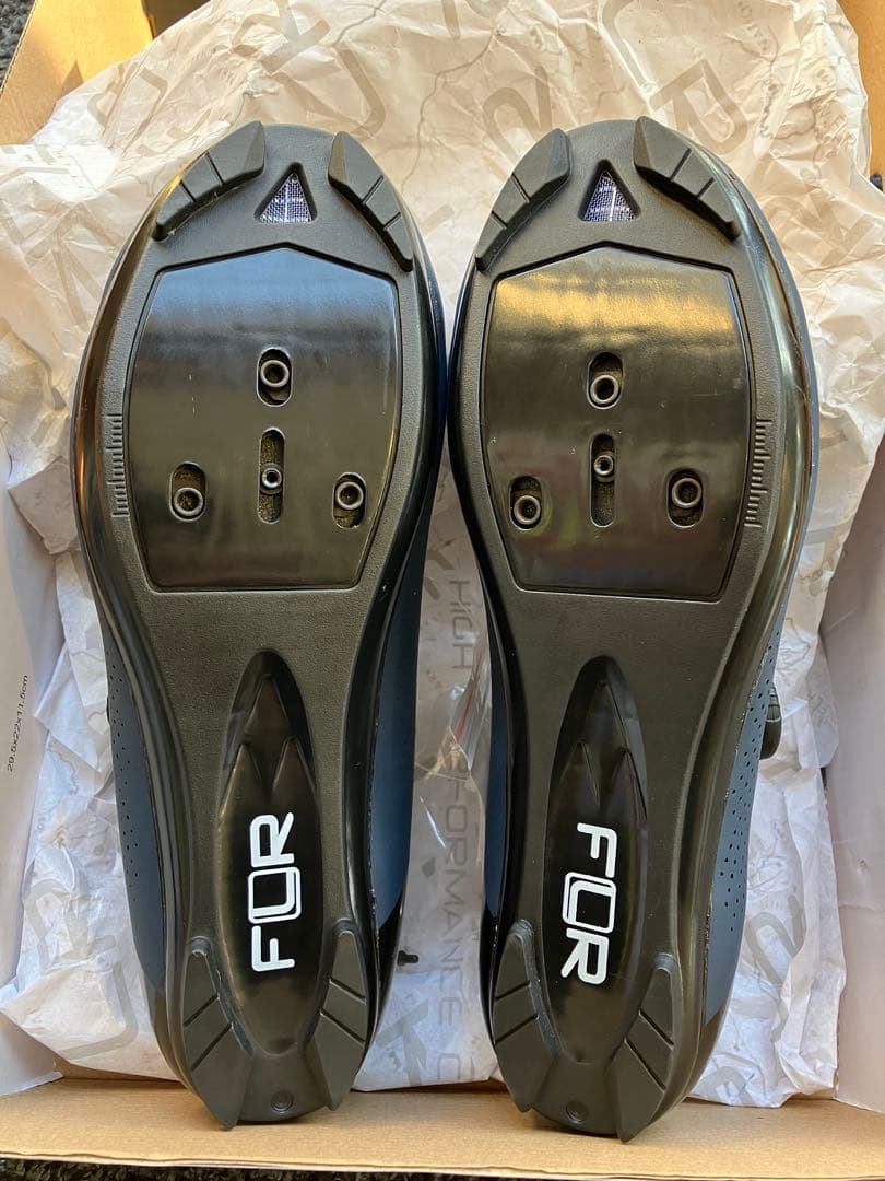 ＦＬＲ　Ｆ１１　ロードバイク系３穴シューズ