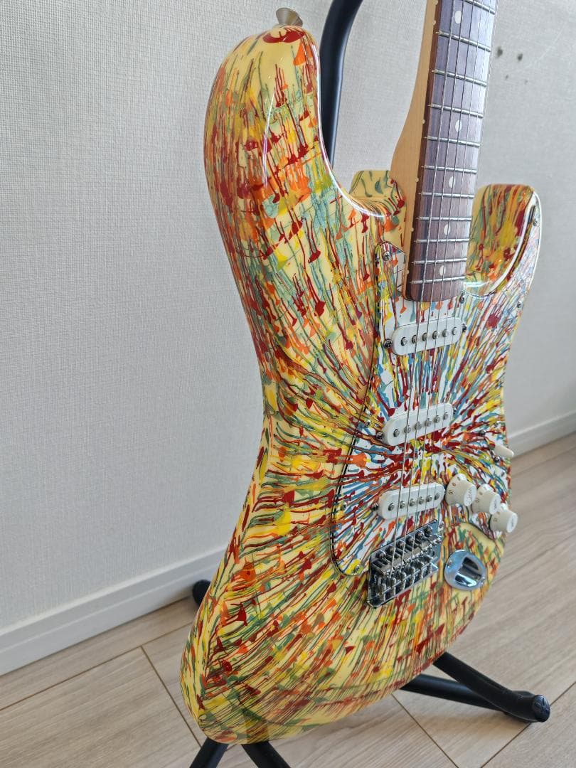 Fender Stratocaster HANABI 手描き 300のうちの1個