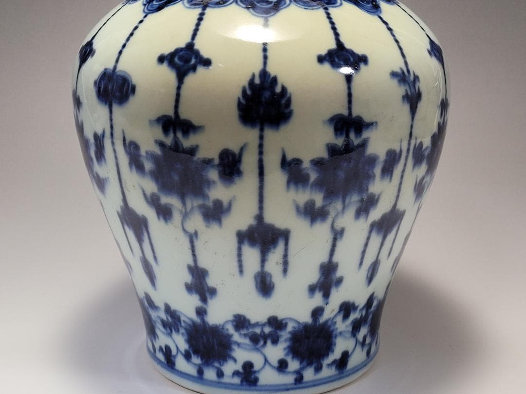 染付 吉祥花紋 花瓶 明清時代 高さ約17.7cm