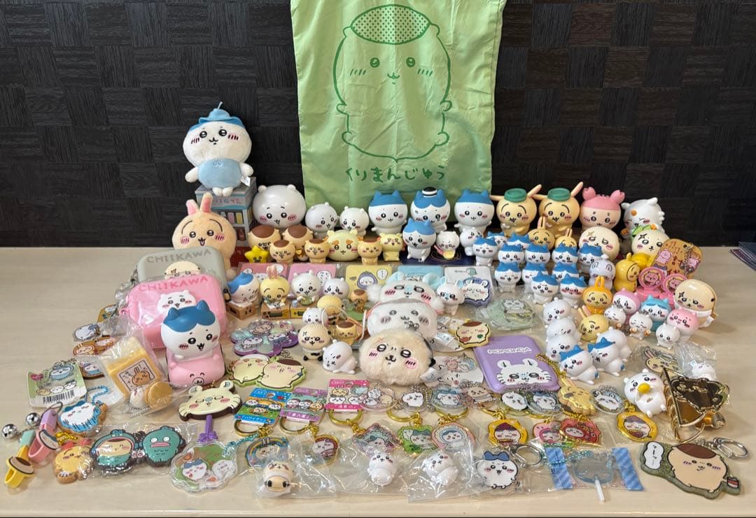 激安大量☆ちいかわ☆125体☆ガチャ☆フィギュア☆財布☆キーホルダー等