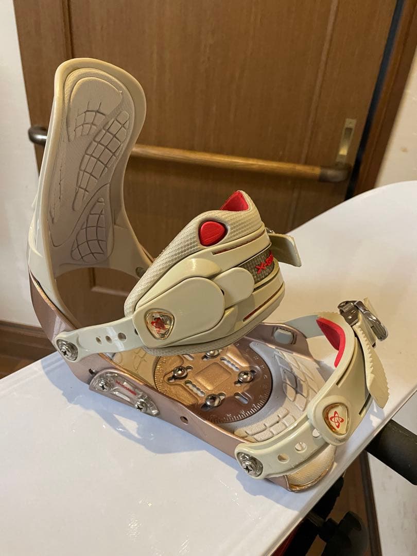 K2 レディス スノーボード146 cm + BIN(S) 美品