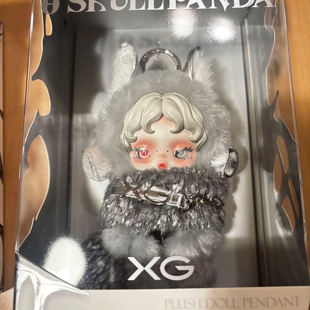 SKULLPANDA × XG ぬいぐるみペンダント スカルパンダ