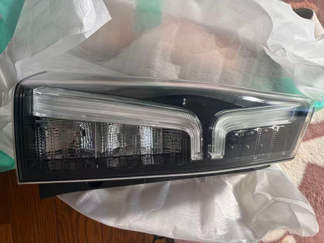 LA650S タント カスタム 左 純正 テールライト テールランプ