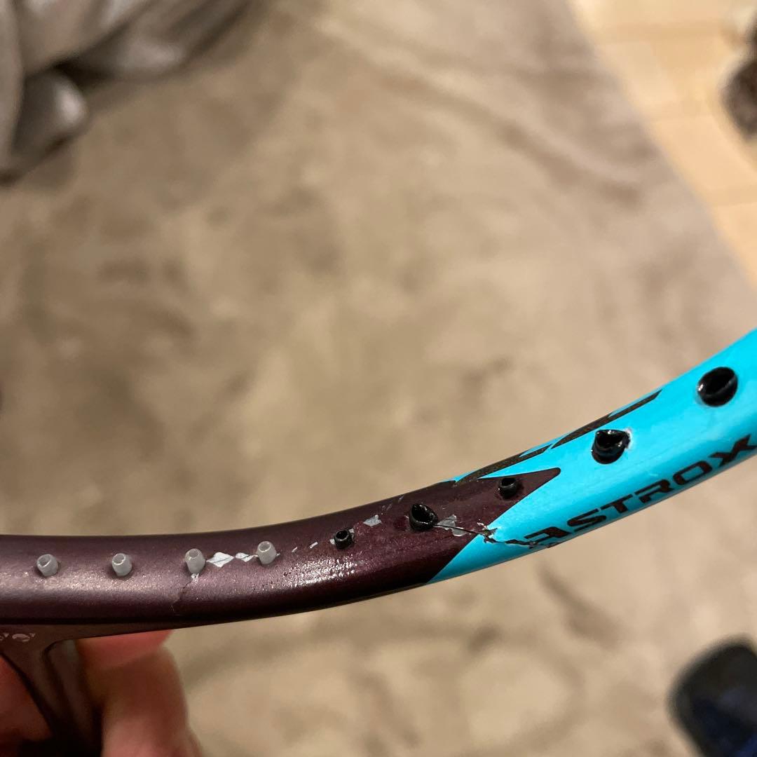 ASTROX 100 ZZ バドミントンラケット　②