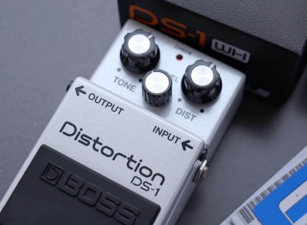 BOSS Distortion DS-1WH パールホワイト限定品
