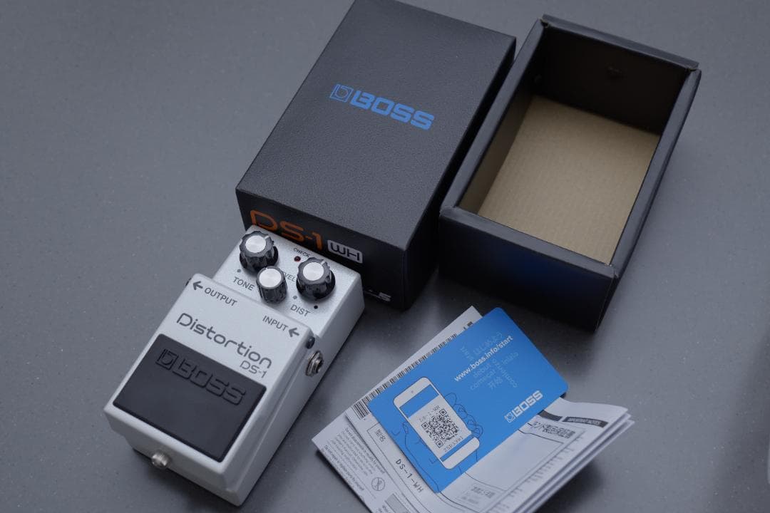 BOSS Distortion DS-1WH パールホワイト限定品