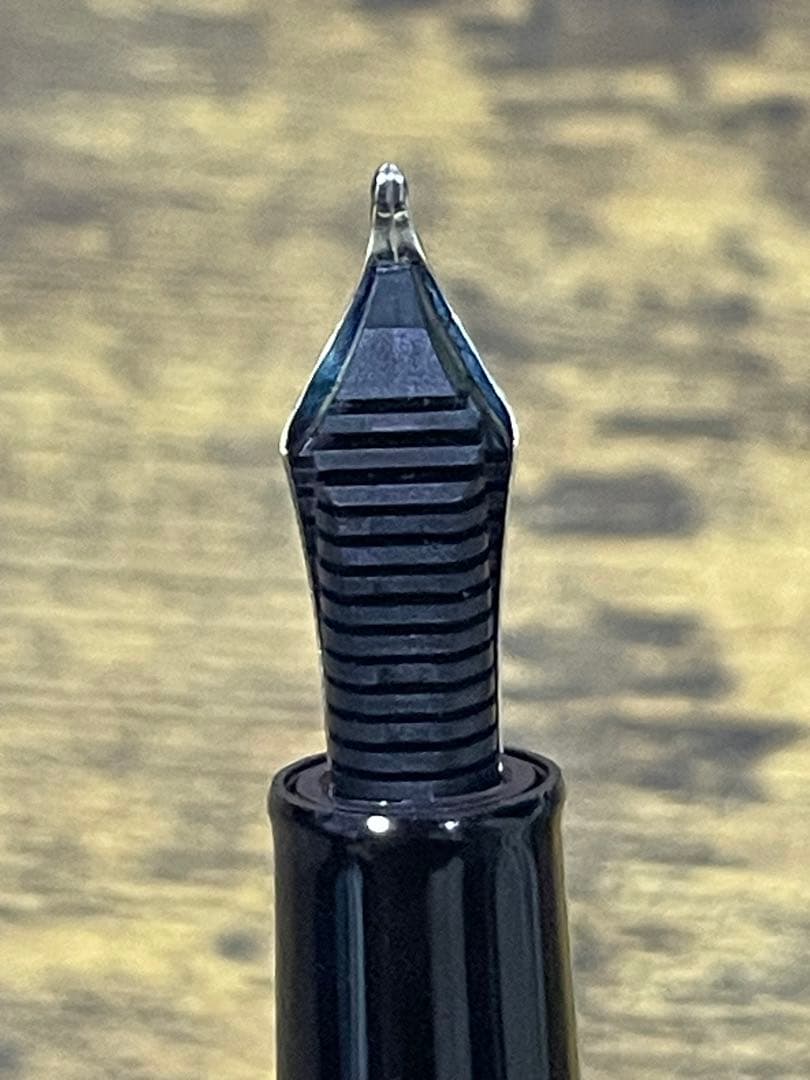 長刀研ぎ　NAG　旧型ニブ　セーラー　万年筆　ゴールド×ブラック　SAILOR