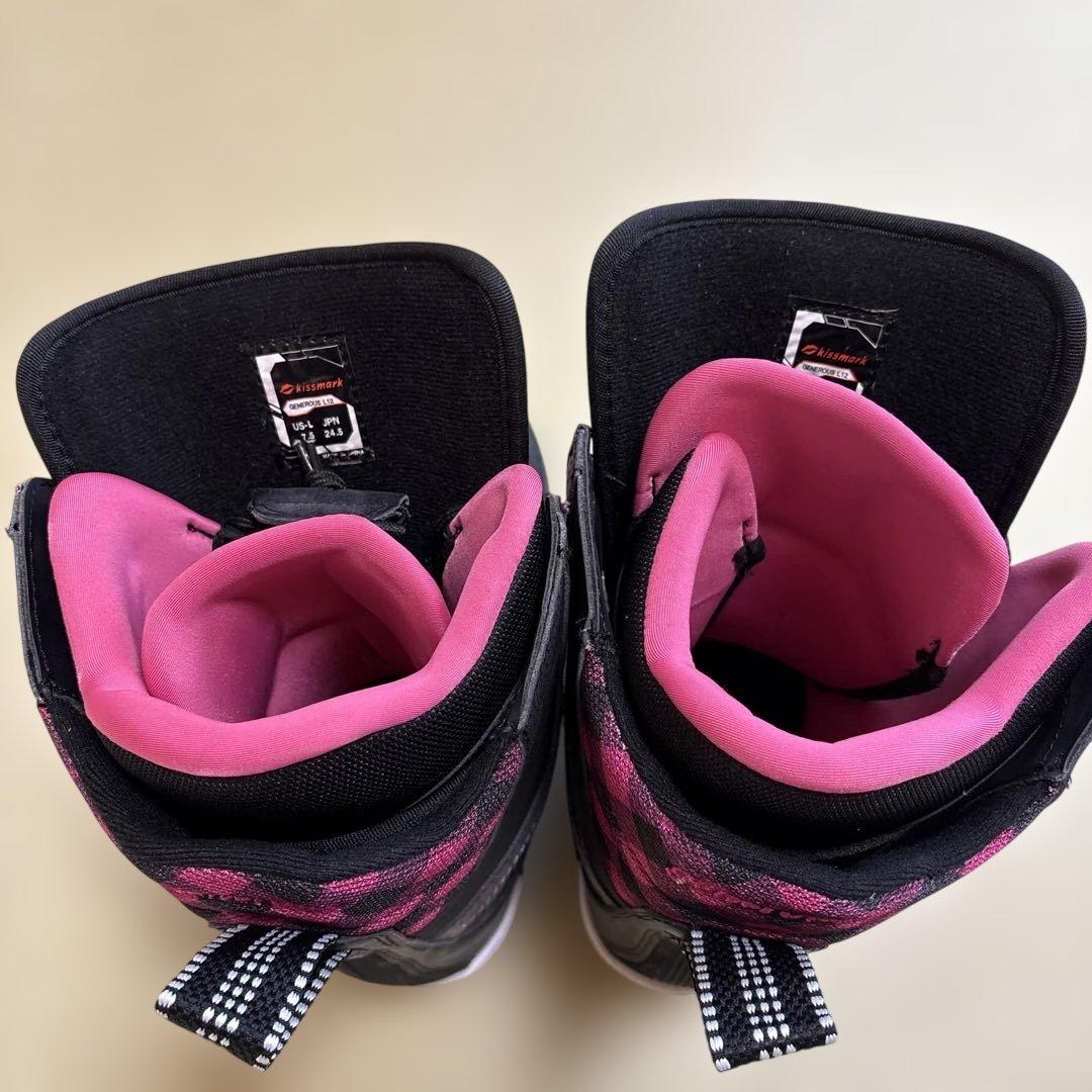 キスマーク　ダイヤル式 スノーボード ブーツ 24.5cm