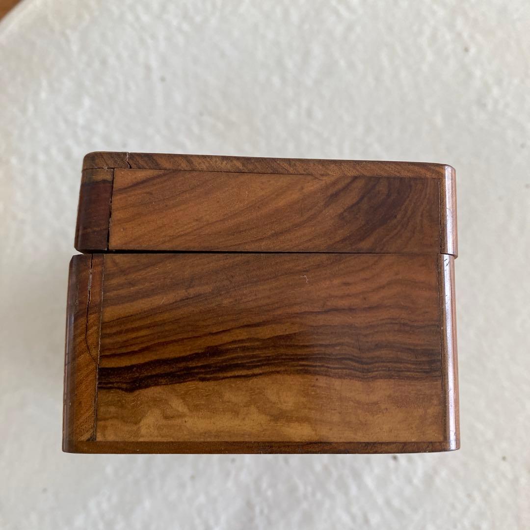 モシュリンヌ　木箱