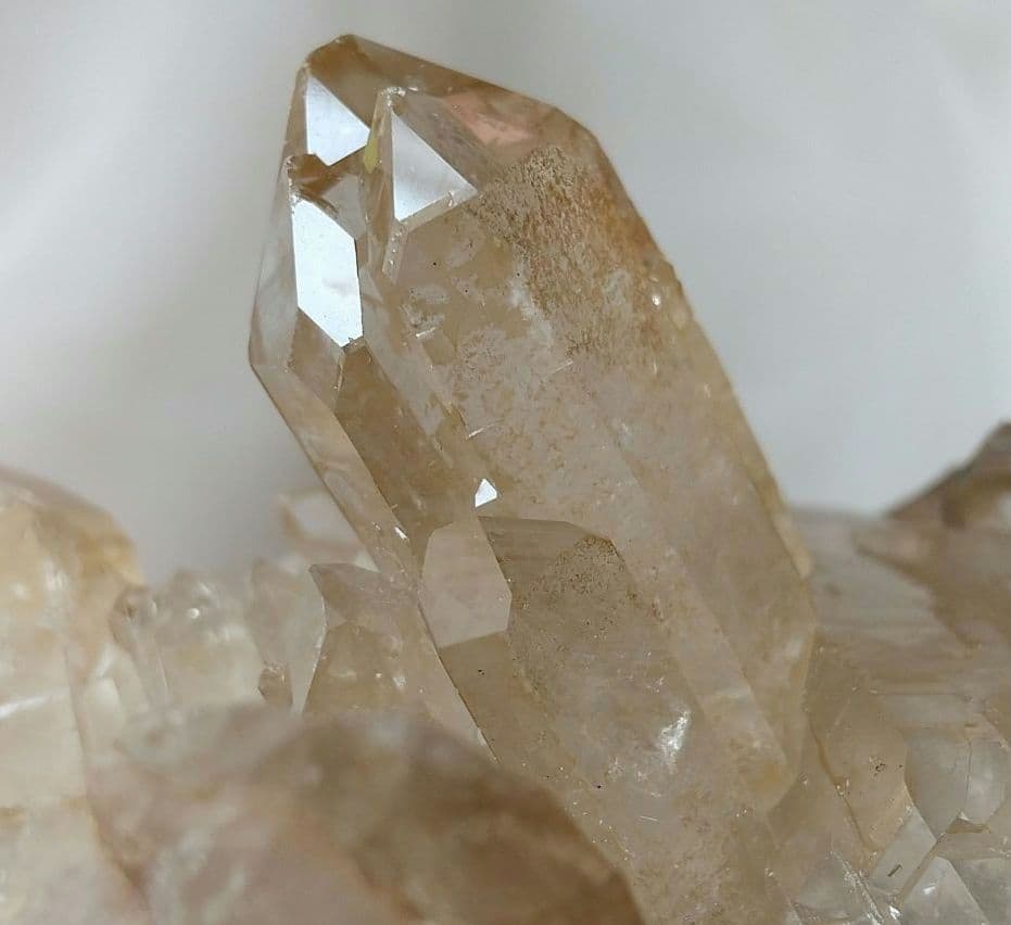 ブラジル産 虹入り スモーキータンジェリンクォーツ クラスター L