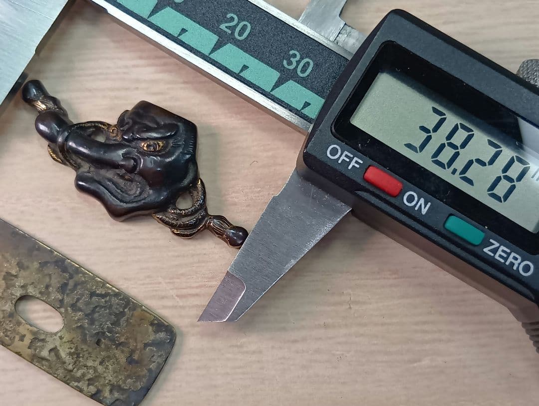 煙草入れ／天狗前金具