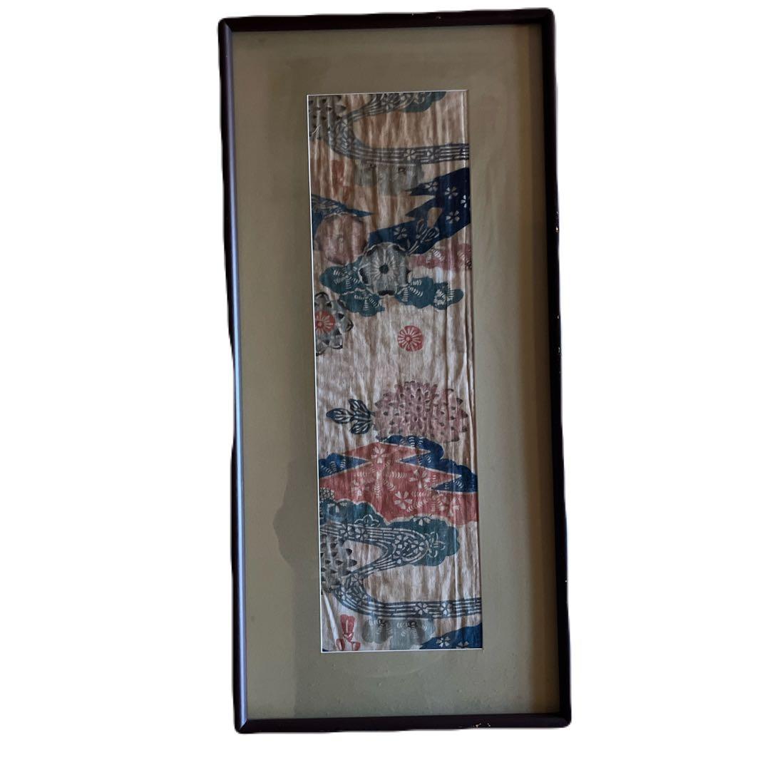 【貴重】18世紀／綿白地松皮菱菊図案紅型