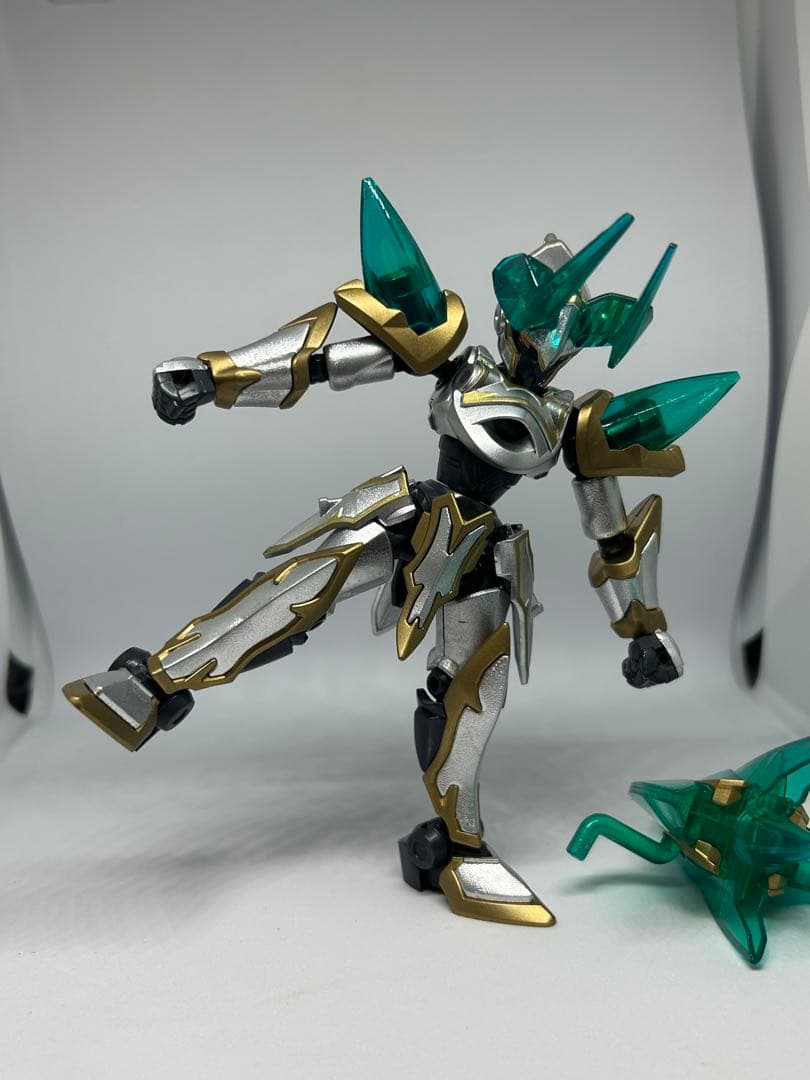 プラモデル　組立済　模型　LBX ダンボール戦機　シャドールシファー　完成品