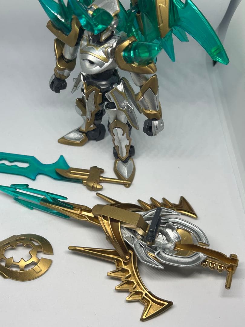 プラモデル　組立済　模型　LBX ダンボール戦機　シャドールシファー　完成品