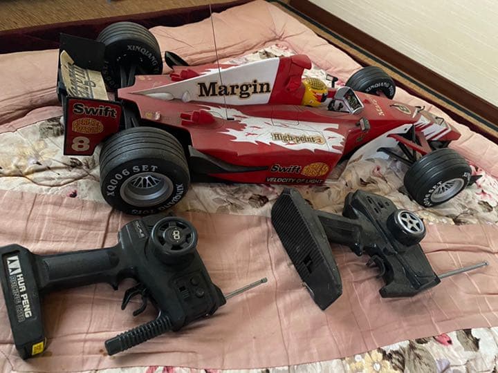 ラジコンレーシングカー