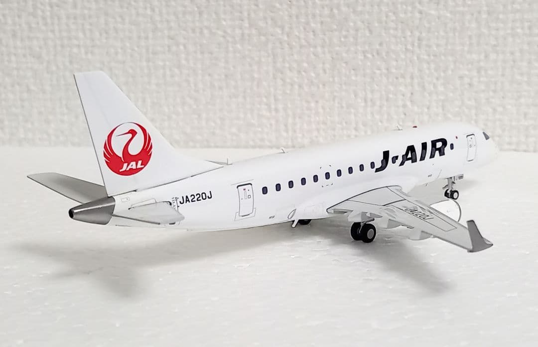JCWings製 1/200 J-AIR EMBRAER E170 JA220J