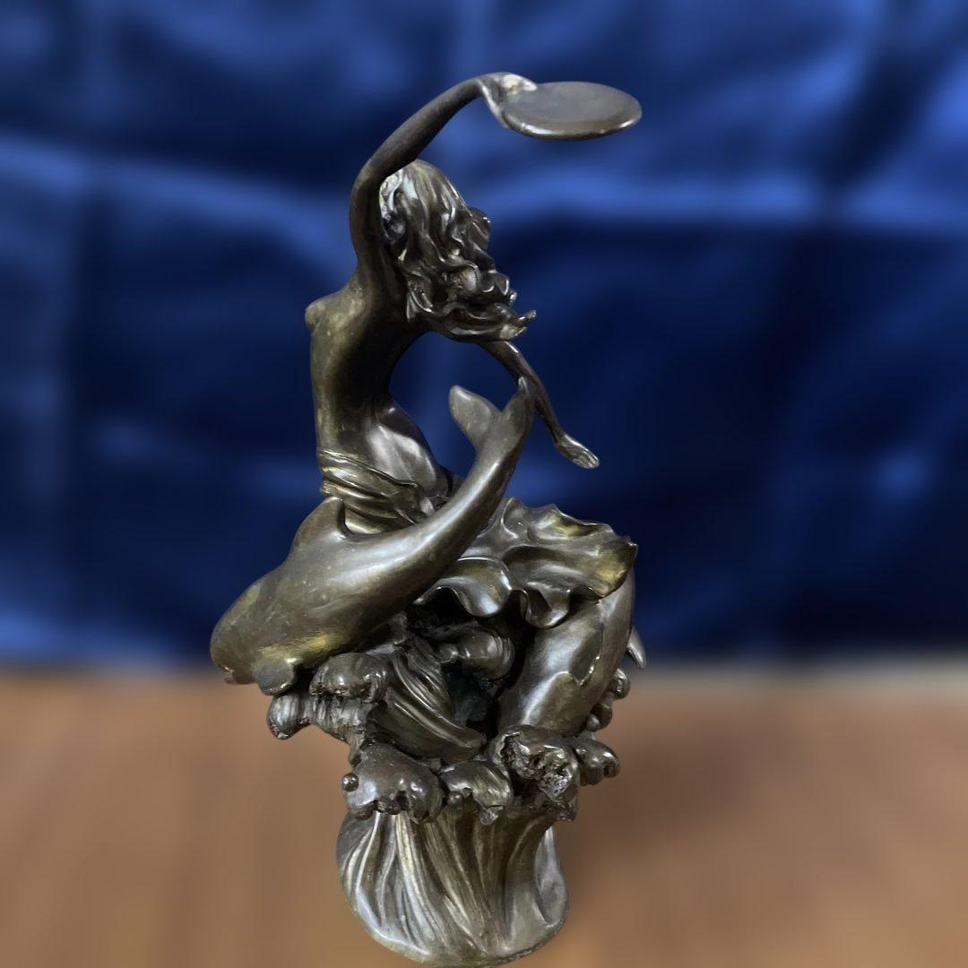アールヌーボー風 ブロンズ女性とイルカ