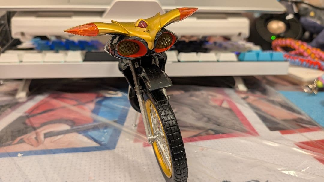 フィギュアーツ　ビートチェイサー2000