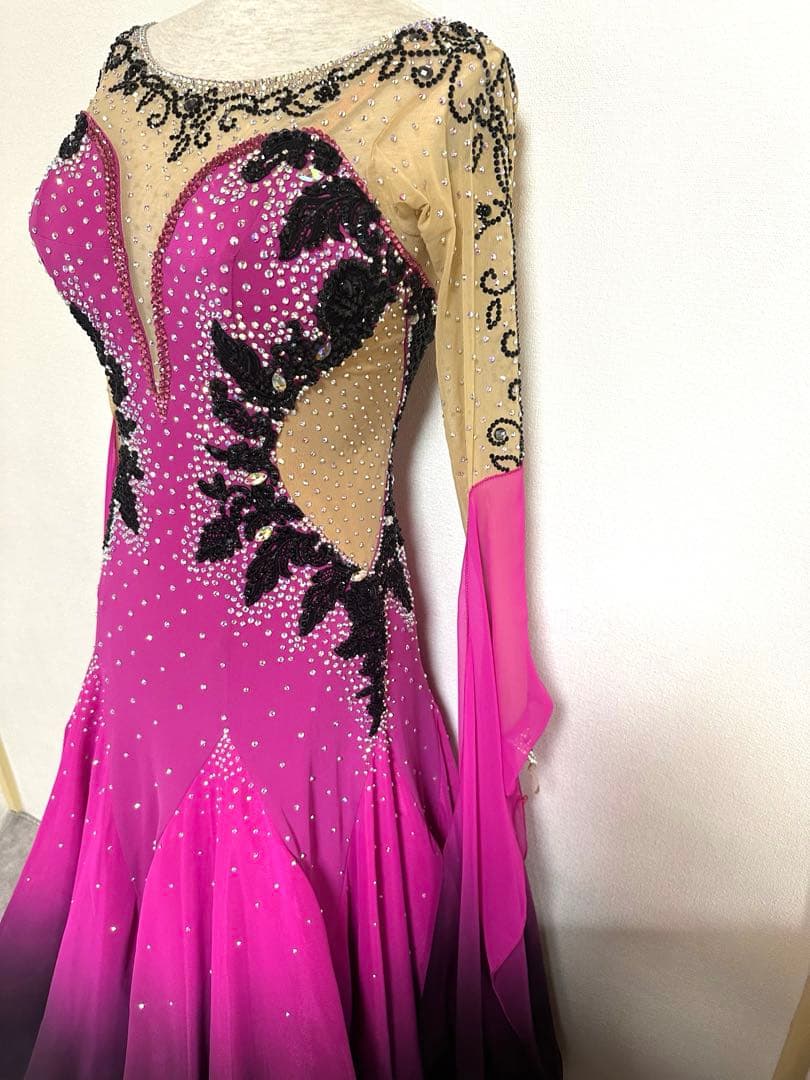 白樺ドレス　社交ダンスドレス　ピンク×ブラックグラデーション