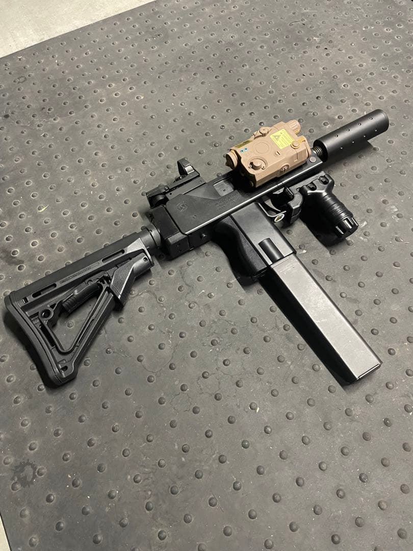 東京マルイ　MAC10 カスタム