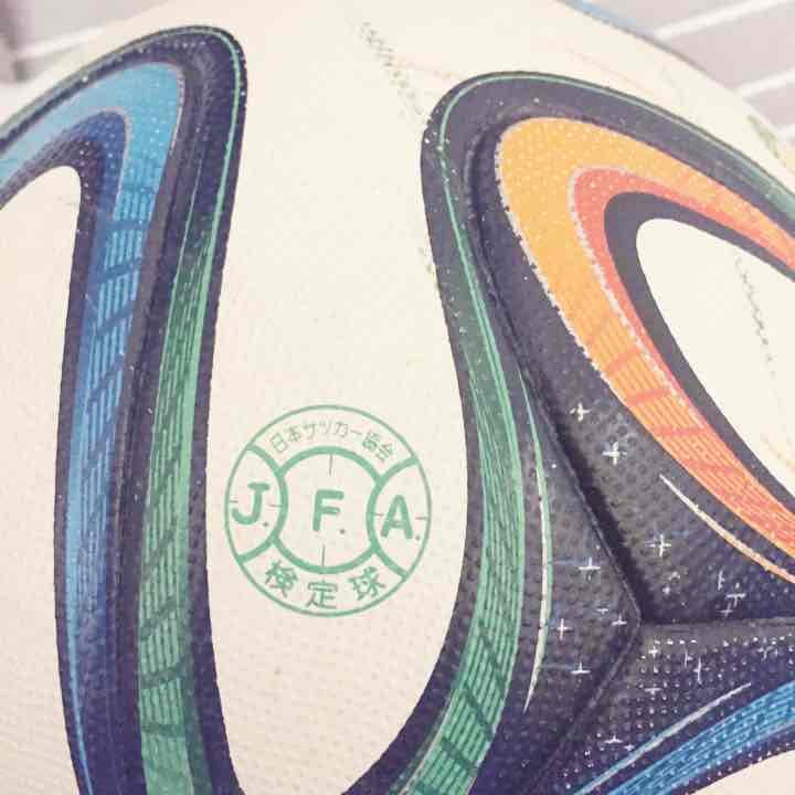 サッカーボール（プロ公式球）